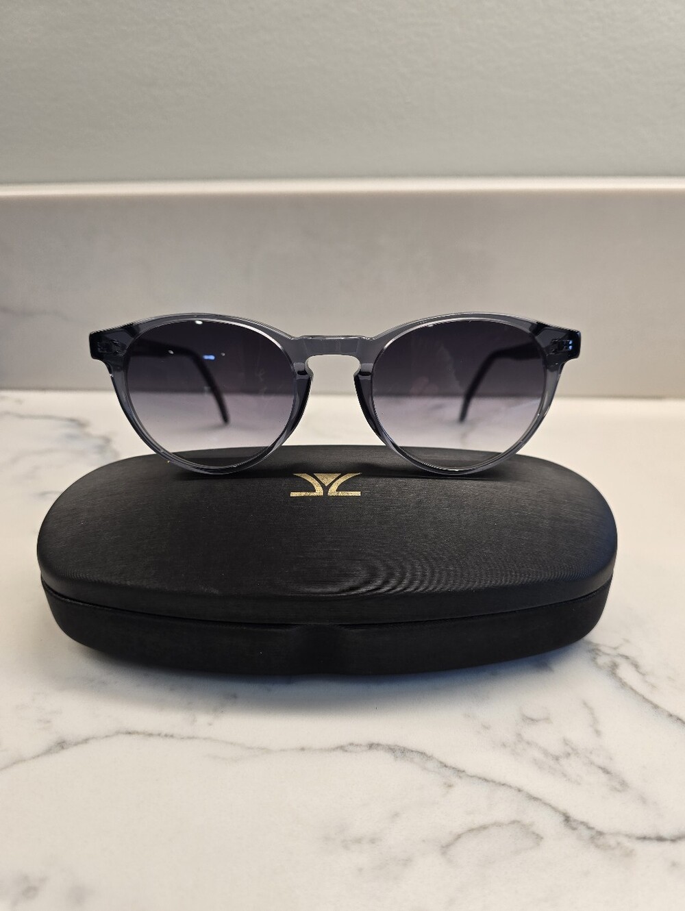 Le Vian Grey Sunglasses & Case